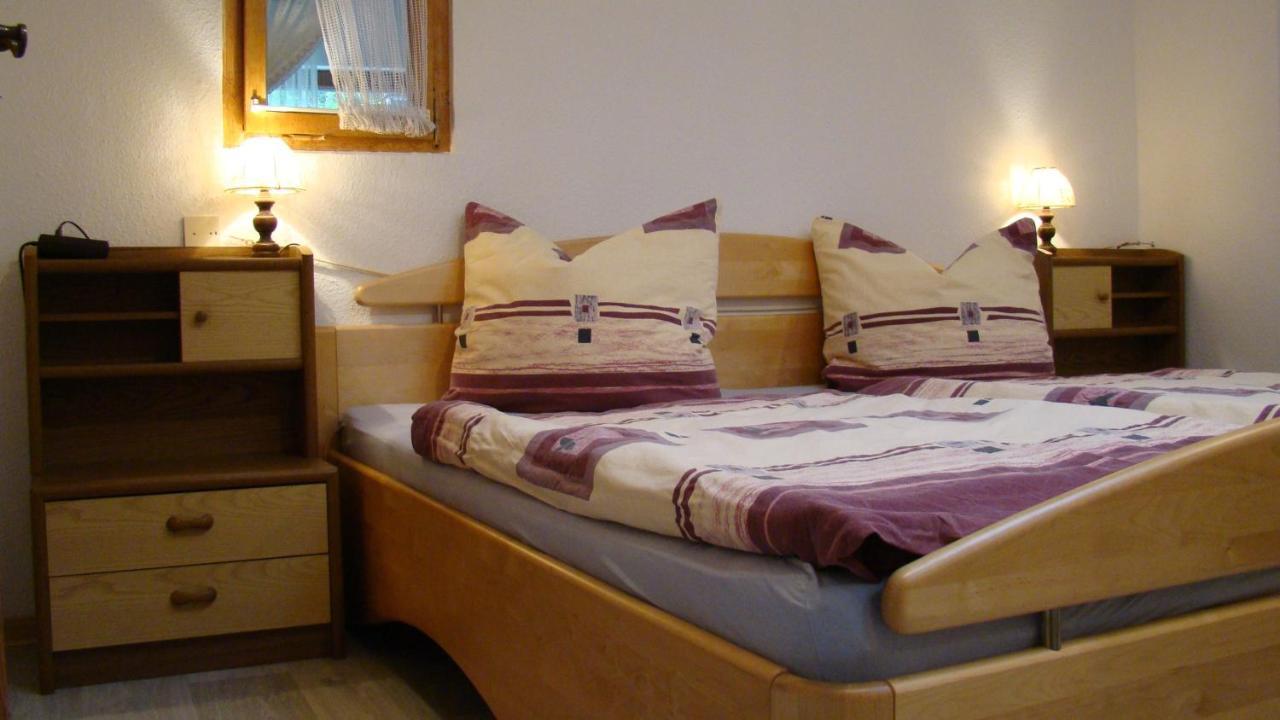 Ferienwohnung Heidi アルテナ エクステリア 写真